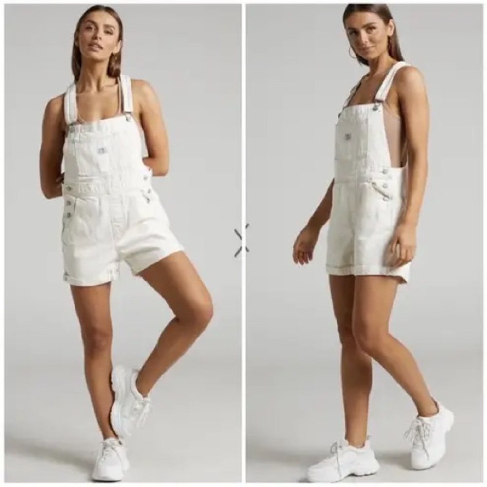 Levi’s Women's White Denim Overall Shorts Shorteralls Size Small